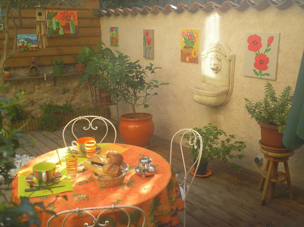 La Maison Du Bonheur オープス エクステリア 写真